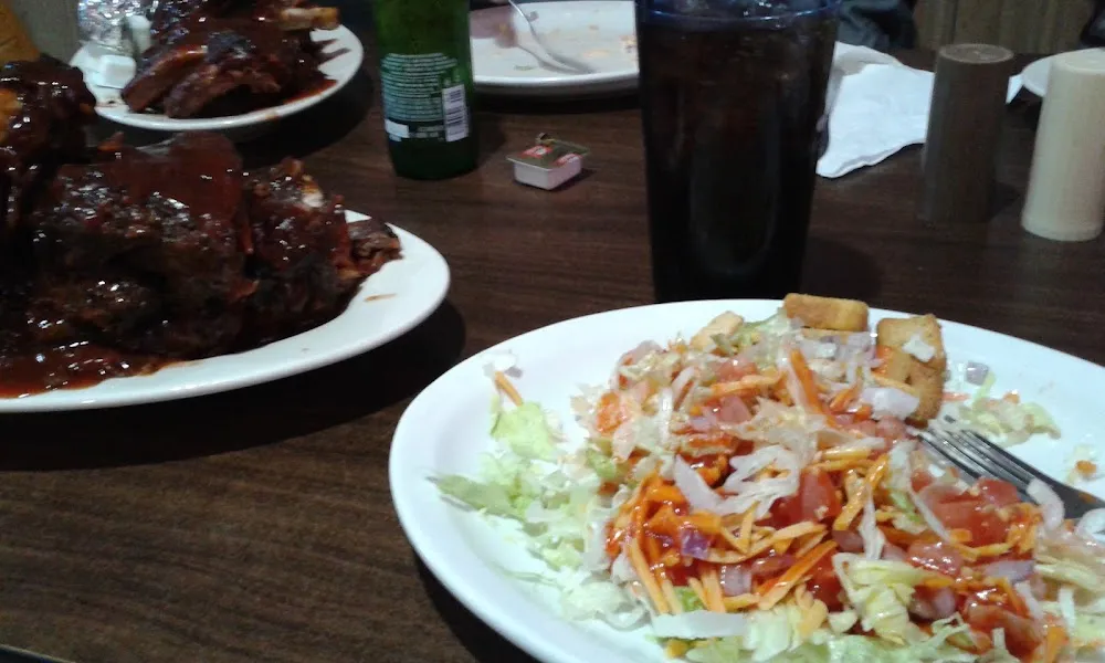 Barbecue Ribs & Salad